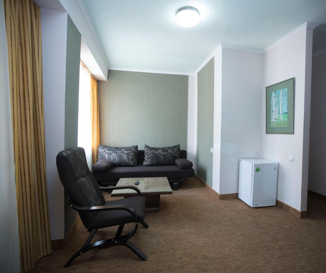 Tsaghkahovit Hotel 차그카조르 외부 사진