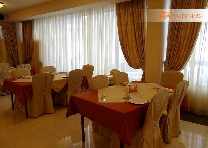 Tsaghkahovit Hotel 차그카조르 외부 사진