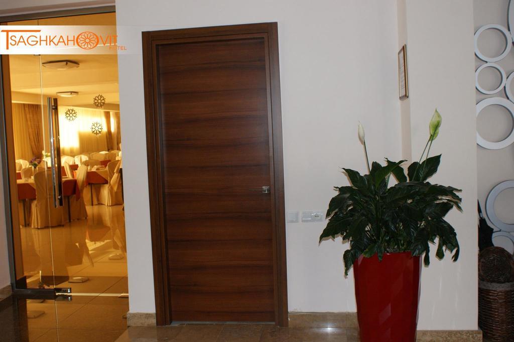 Tsaghkahovit Hotel 차그카조르 외부 사진